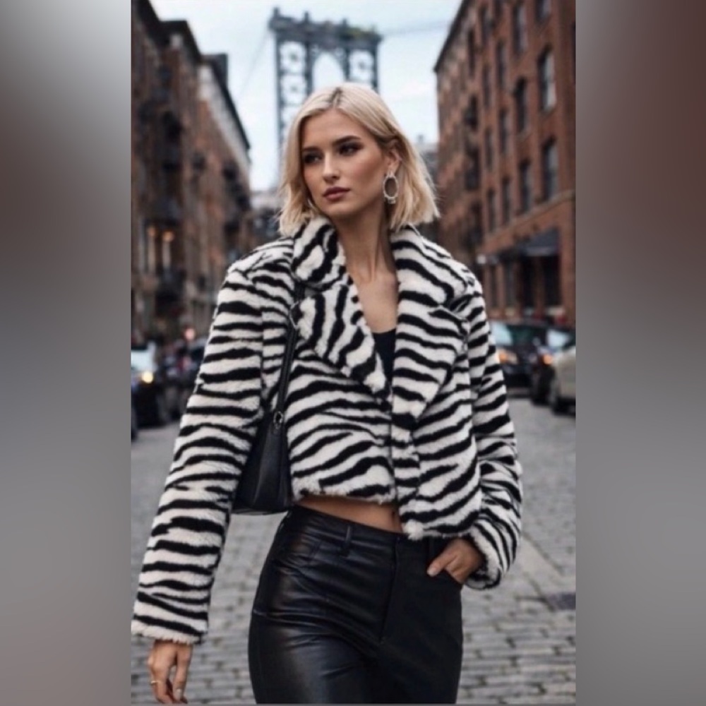 Sitoosh Zebra Faux Fur Jacket Cropped Animal Print Glam Coat Size M
